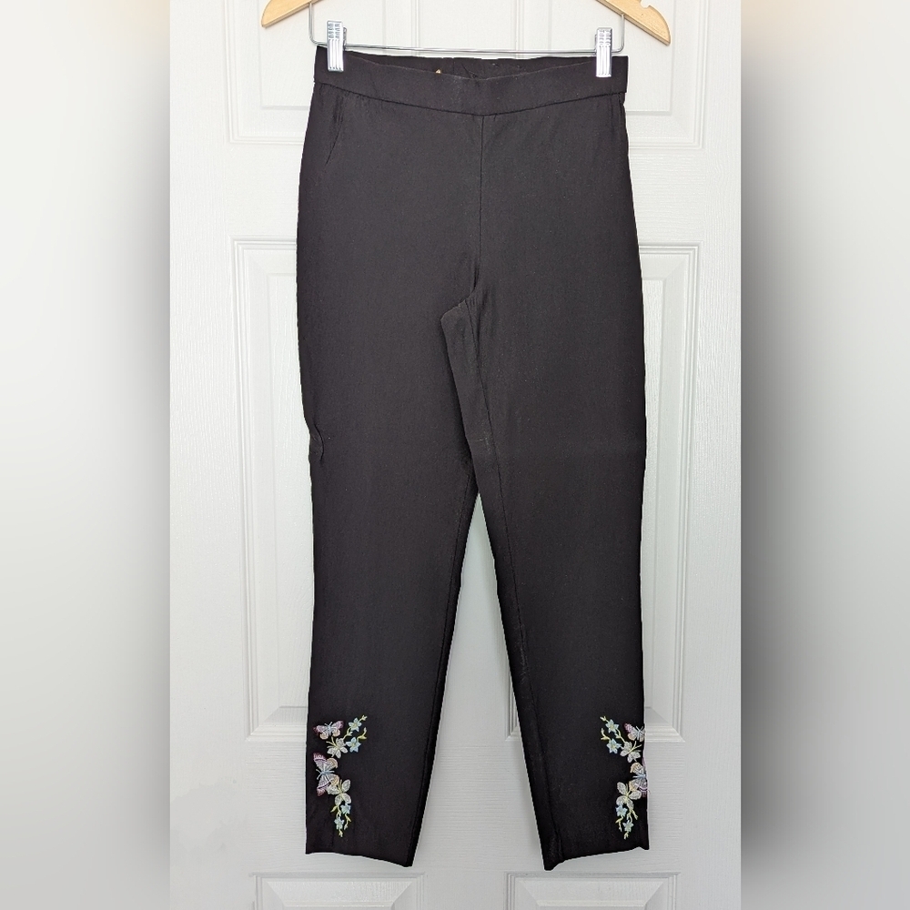 Massimo Fabbro Black Pants with Floral Embroidery